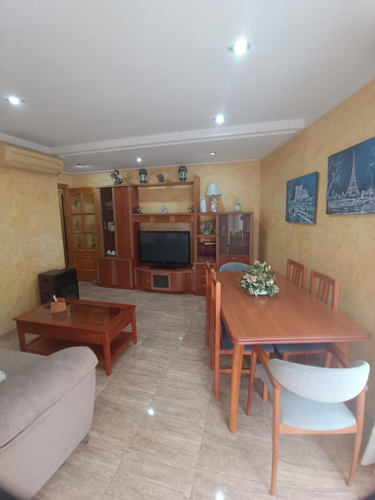 Pet Friendly - Apartamento Centrico Y Cerca De La Playa Santa Pola Luaran gambar